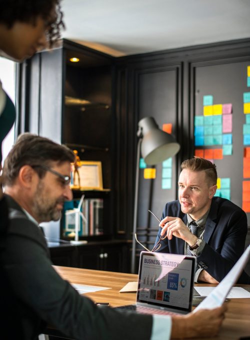 business-people-meeting_53876-15179 business-people-meeting_53876-15179