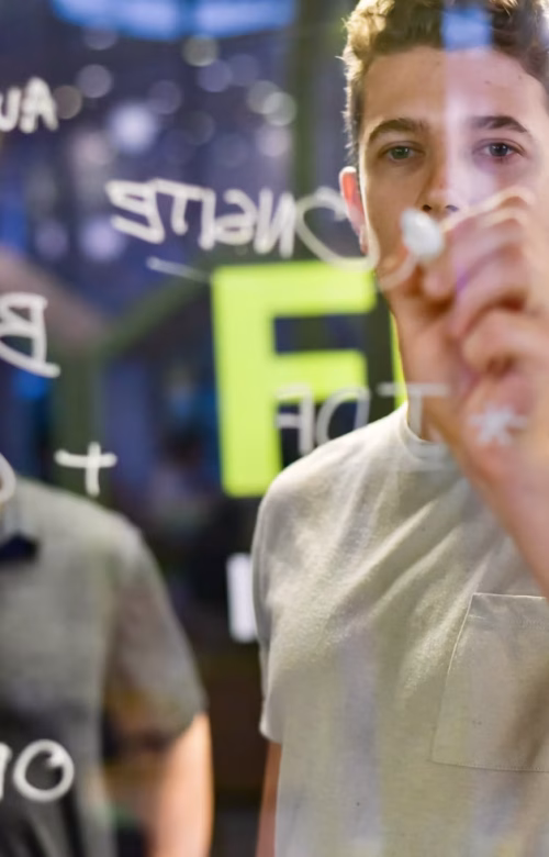 photo-1556514767-5c270b96a005